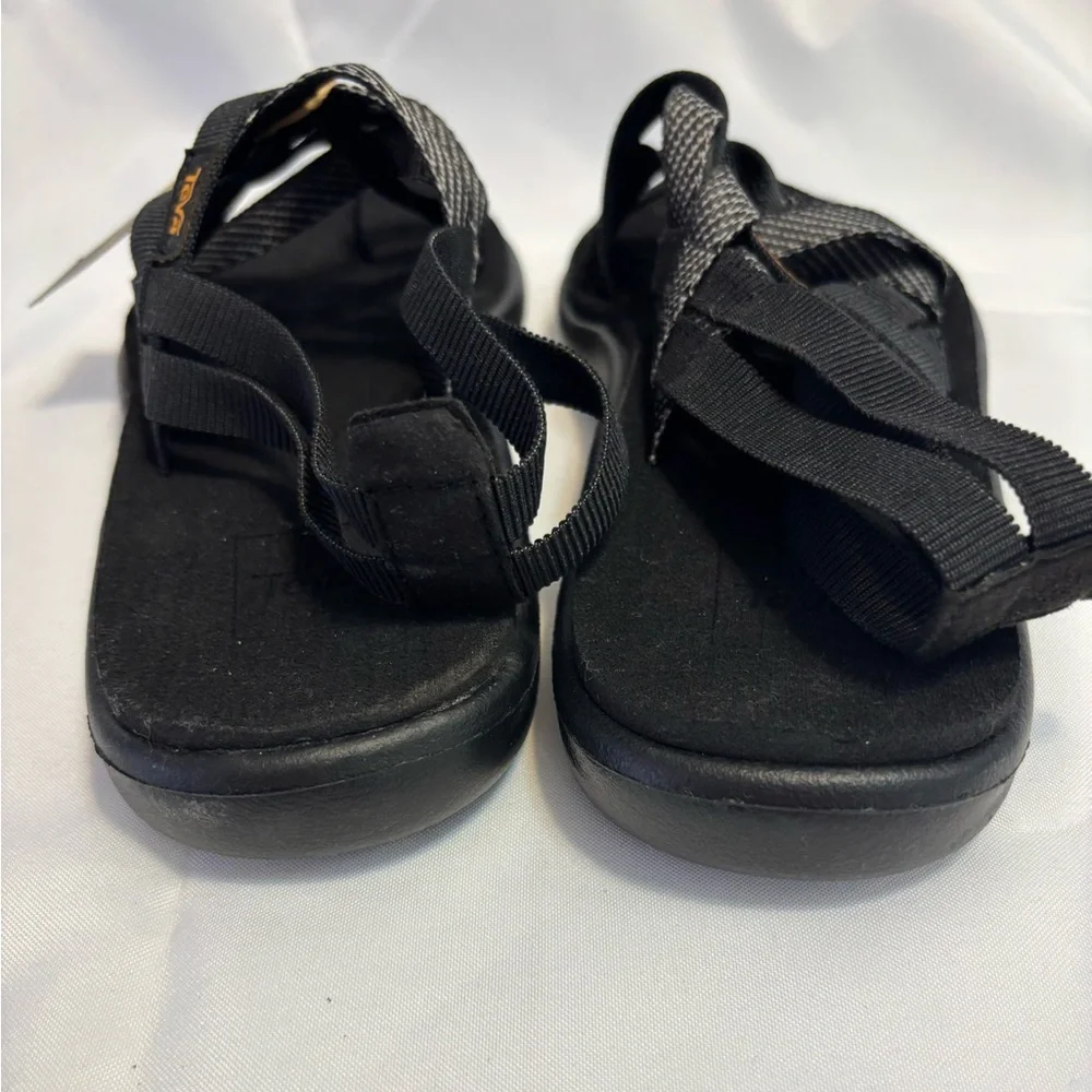 Teva Voya Strappy Black Hiking Outdoor Sandals NWT Size 6